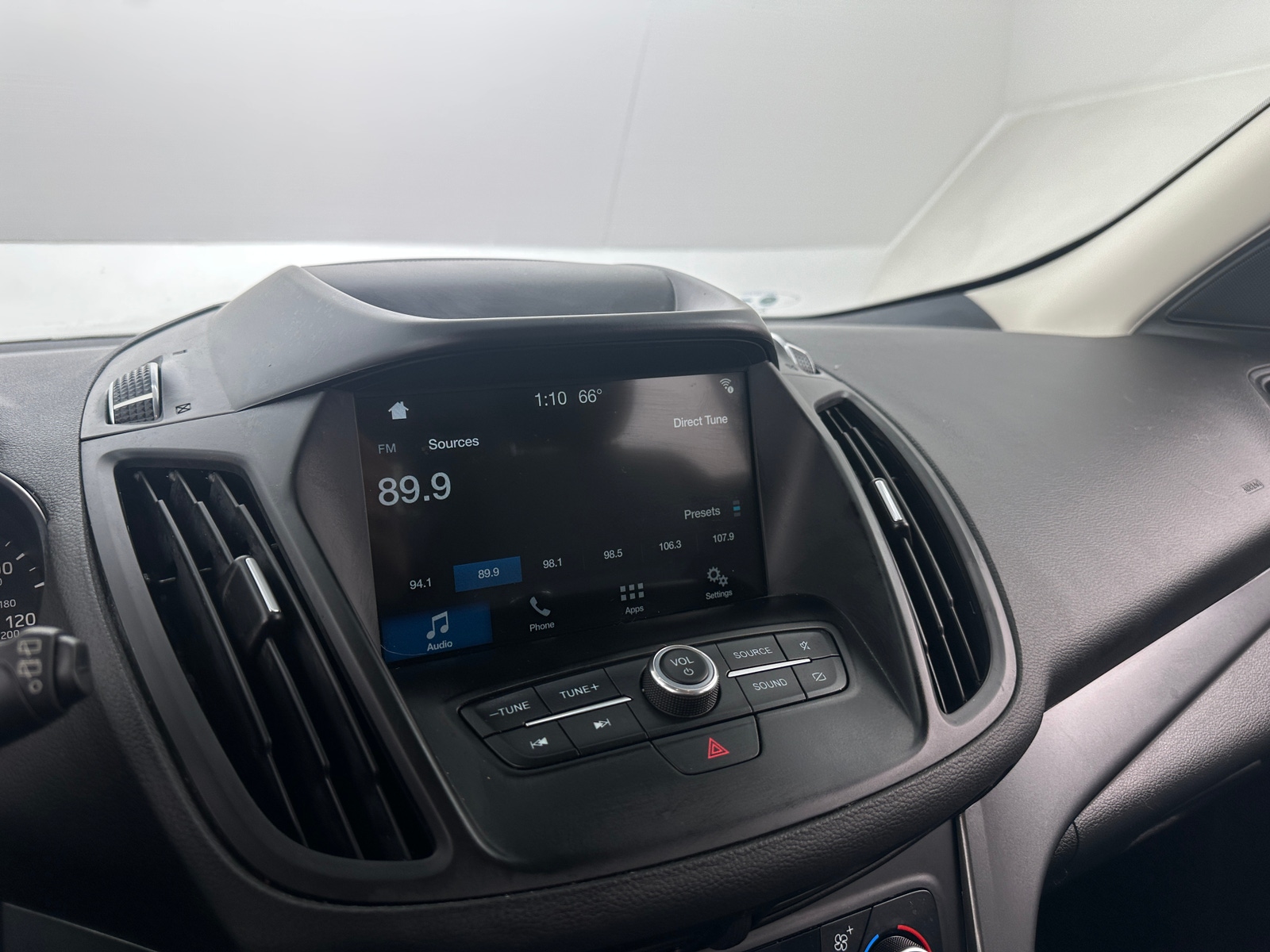 Thumbnail: 2019 Ford Escape - 4