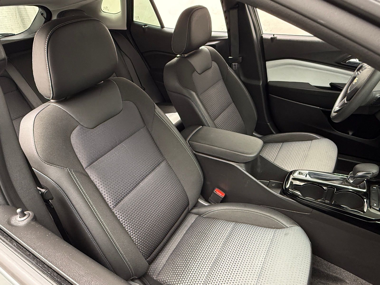 Thumbnail: 2025 Chevrolet Trax - 2