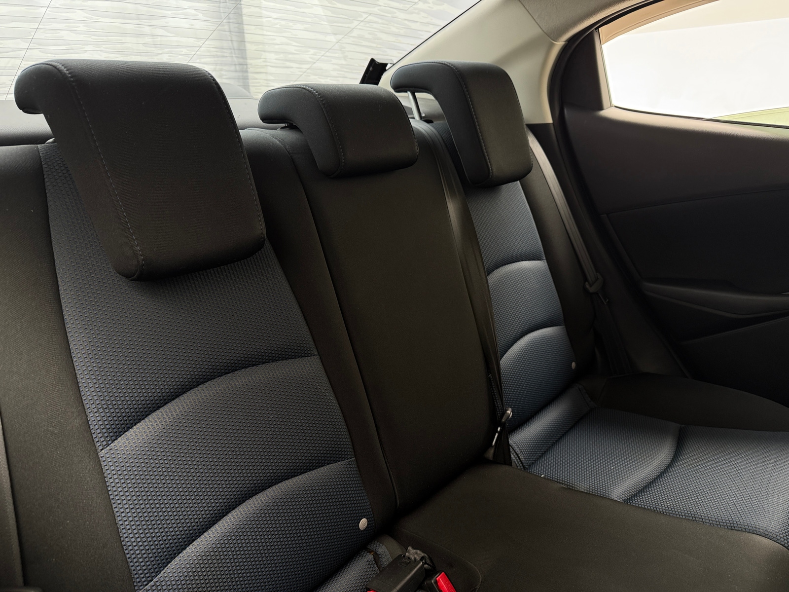 Thumbnail: 2017 Toyota Yaris iA - 6