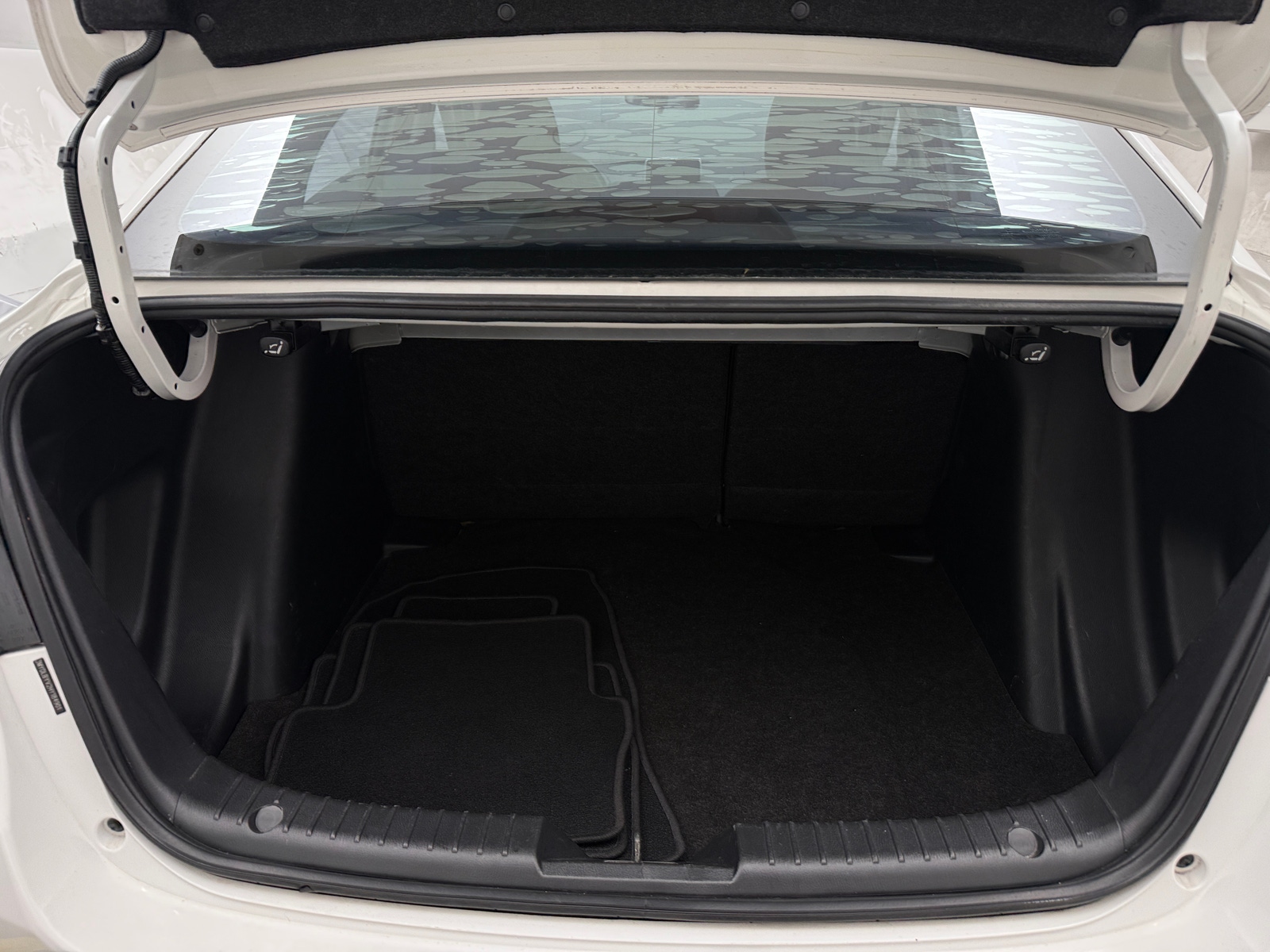 Thumbnail: 2017 Toyota Yaris iA - 7