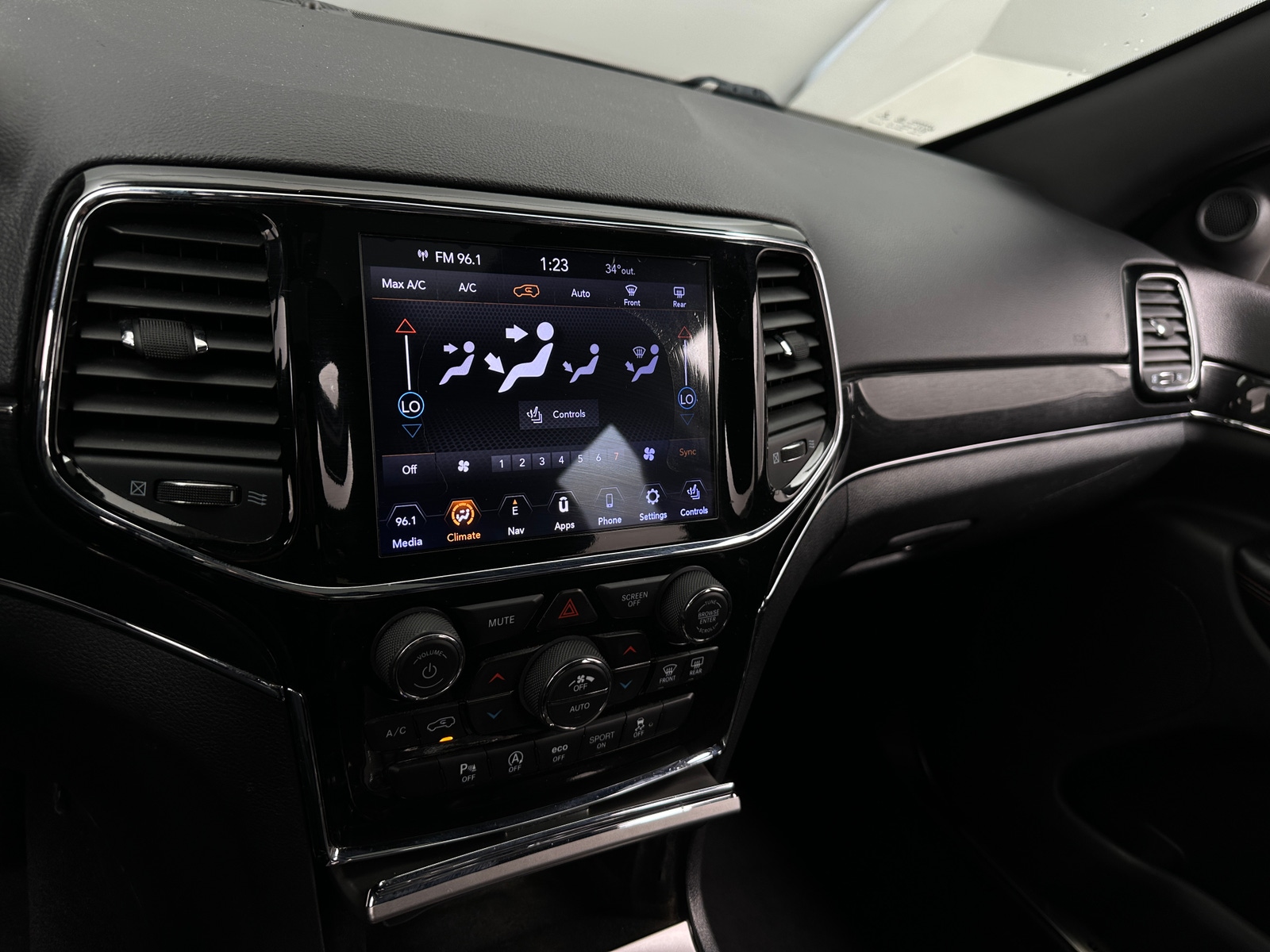 Thumbnail: 2020 Jeep Grand Cherokee - 3