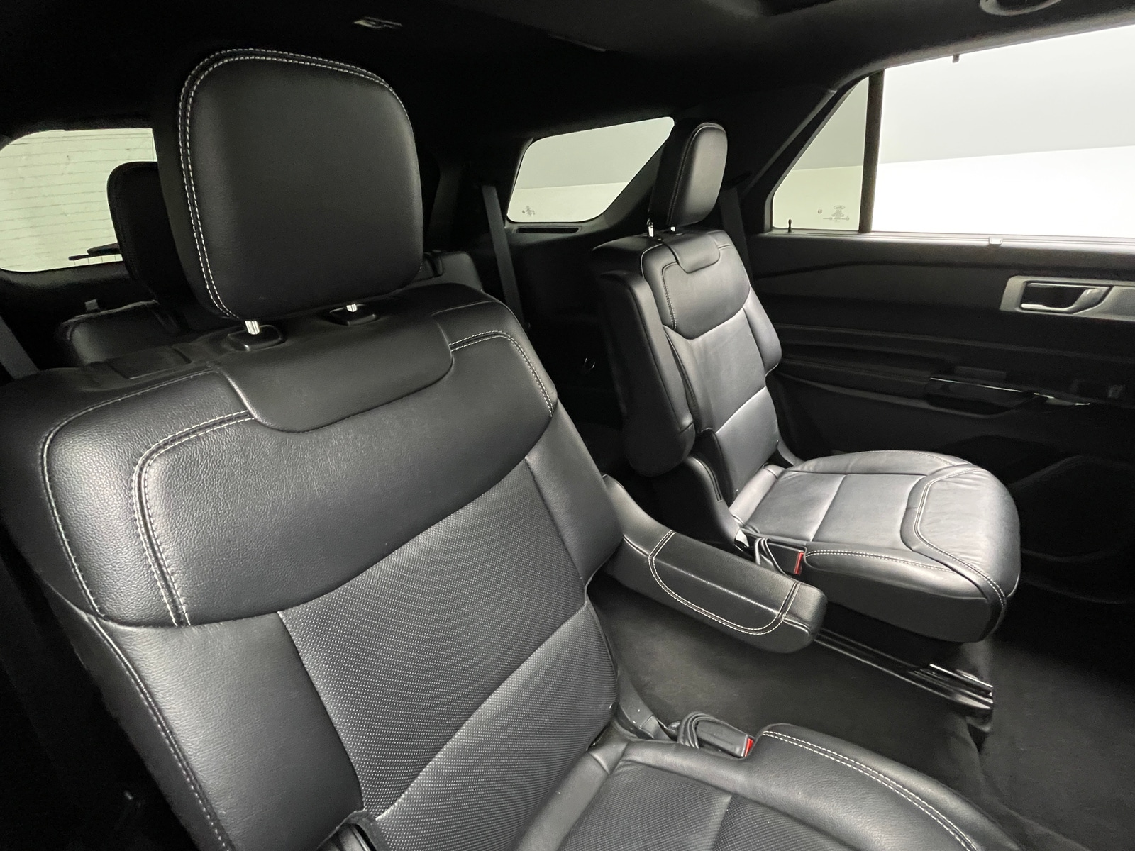 Thumbnail: 2022 Ford Explorer - 6