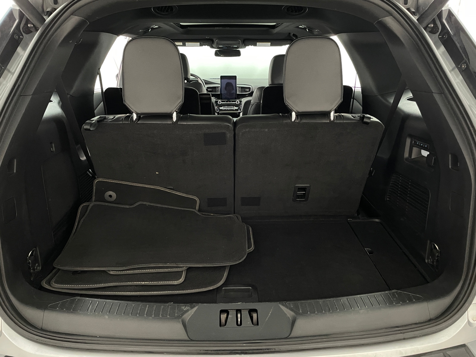 Thumbnail: 2022 Ford Explorer - 7