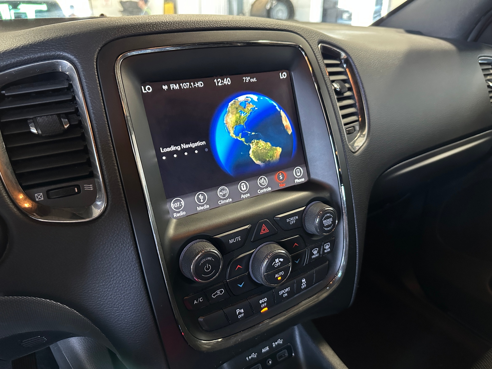 Thumbnail: 2018 Dodge Durango - 3