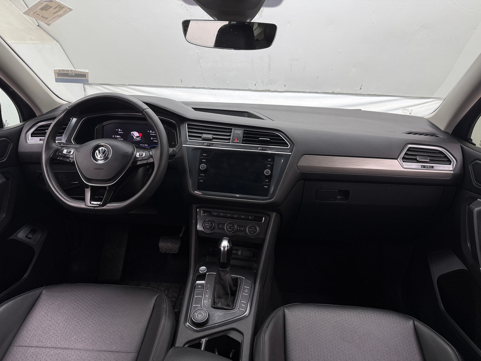 Thumbnail: 2020 Volkswagen Tiguan - 2