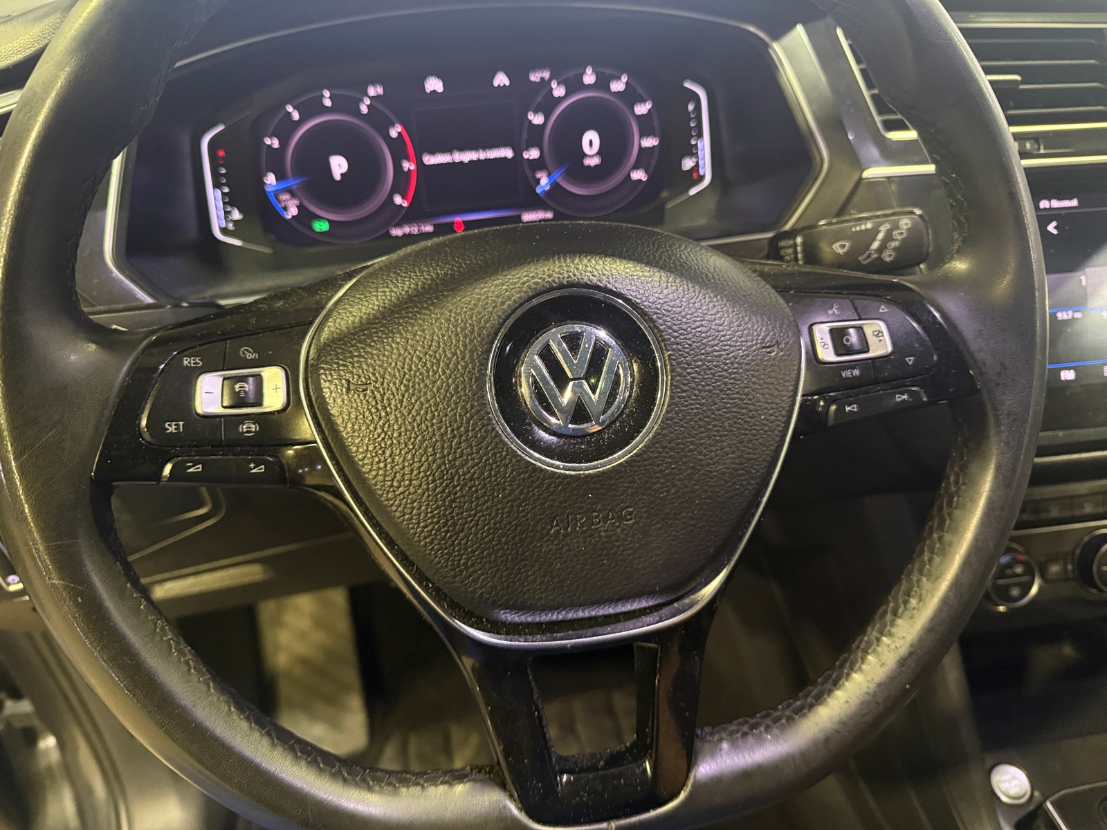 Thumbnail: 2020 Volkswagen Tiguan - 4