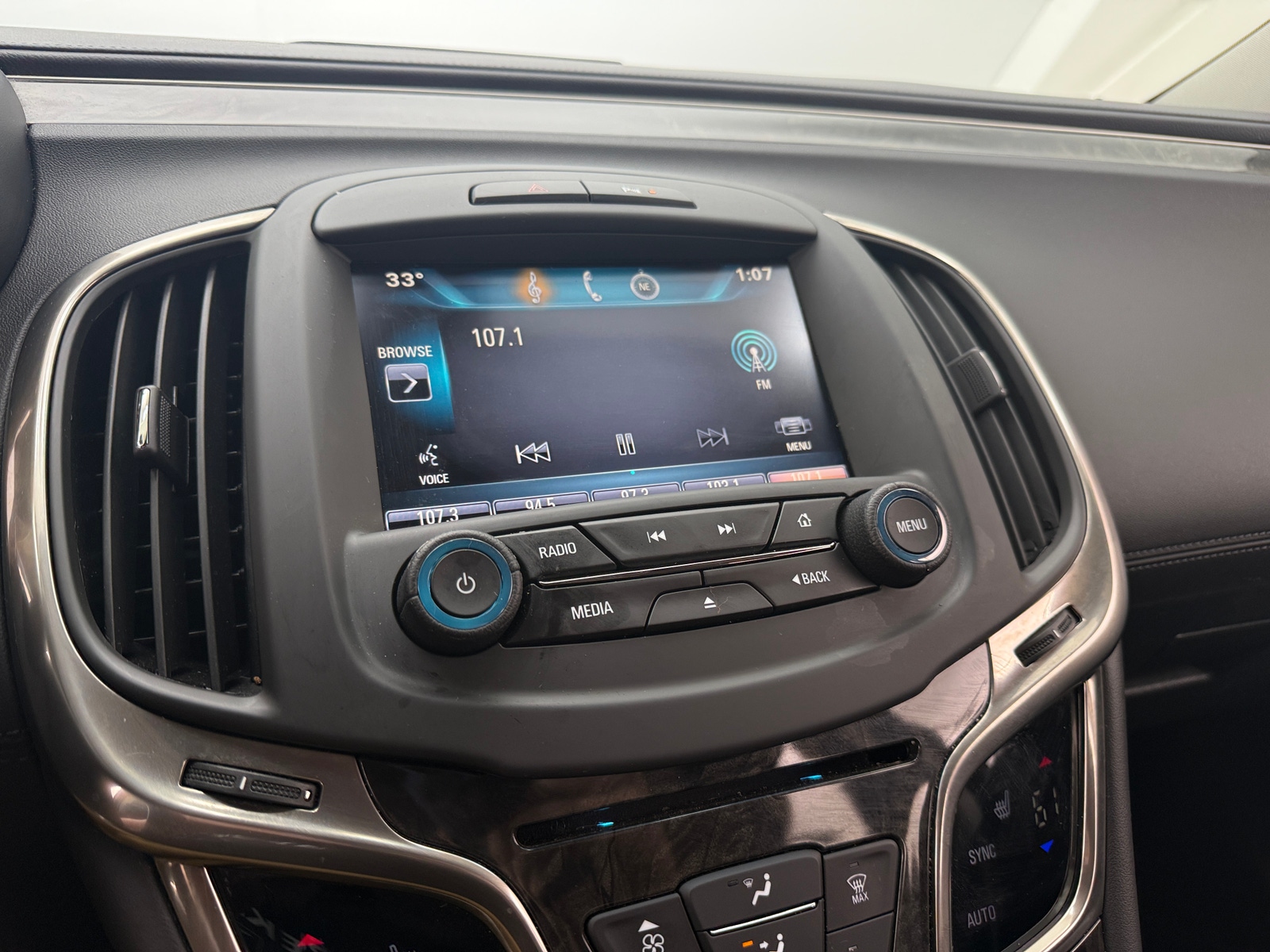 Thumbnail: 2015 Buick LaCrosse - 3