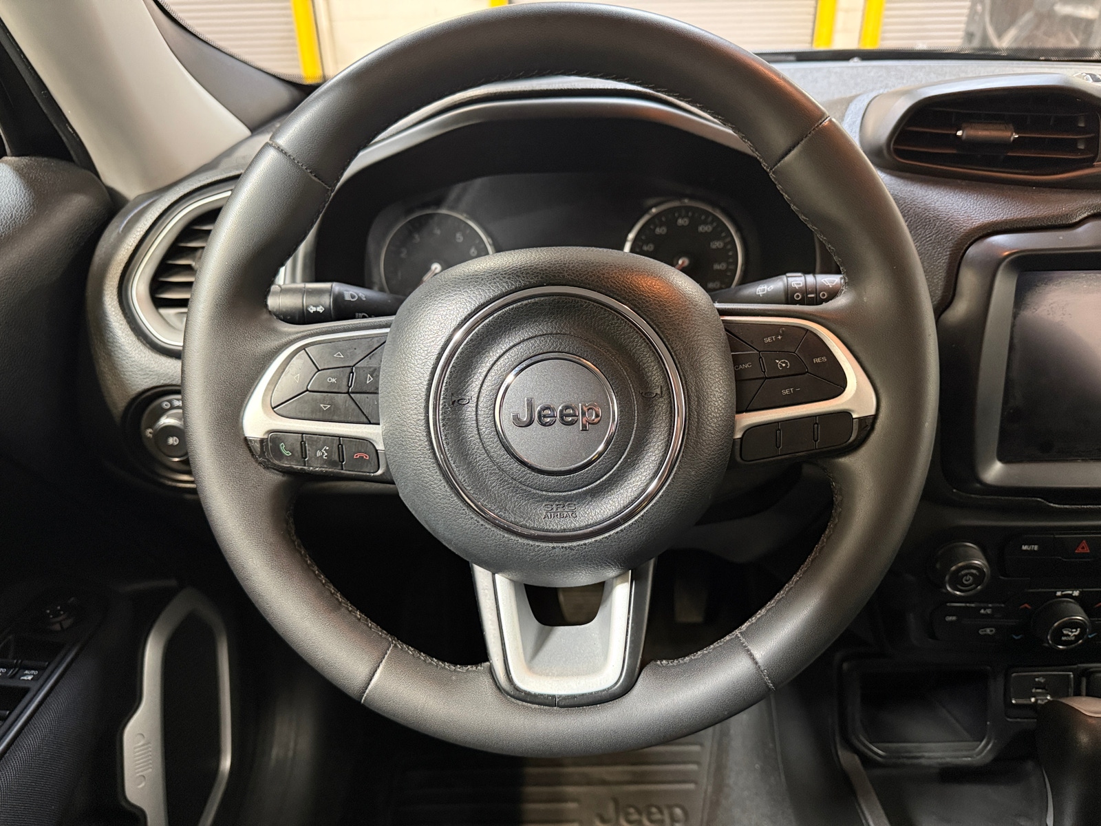 Thumbnail: 2018 Jeep Renegade - 5