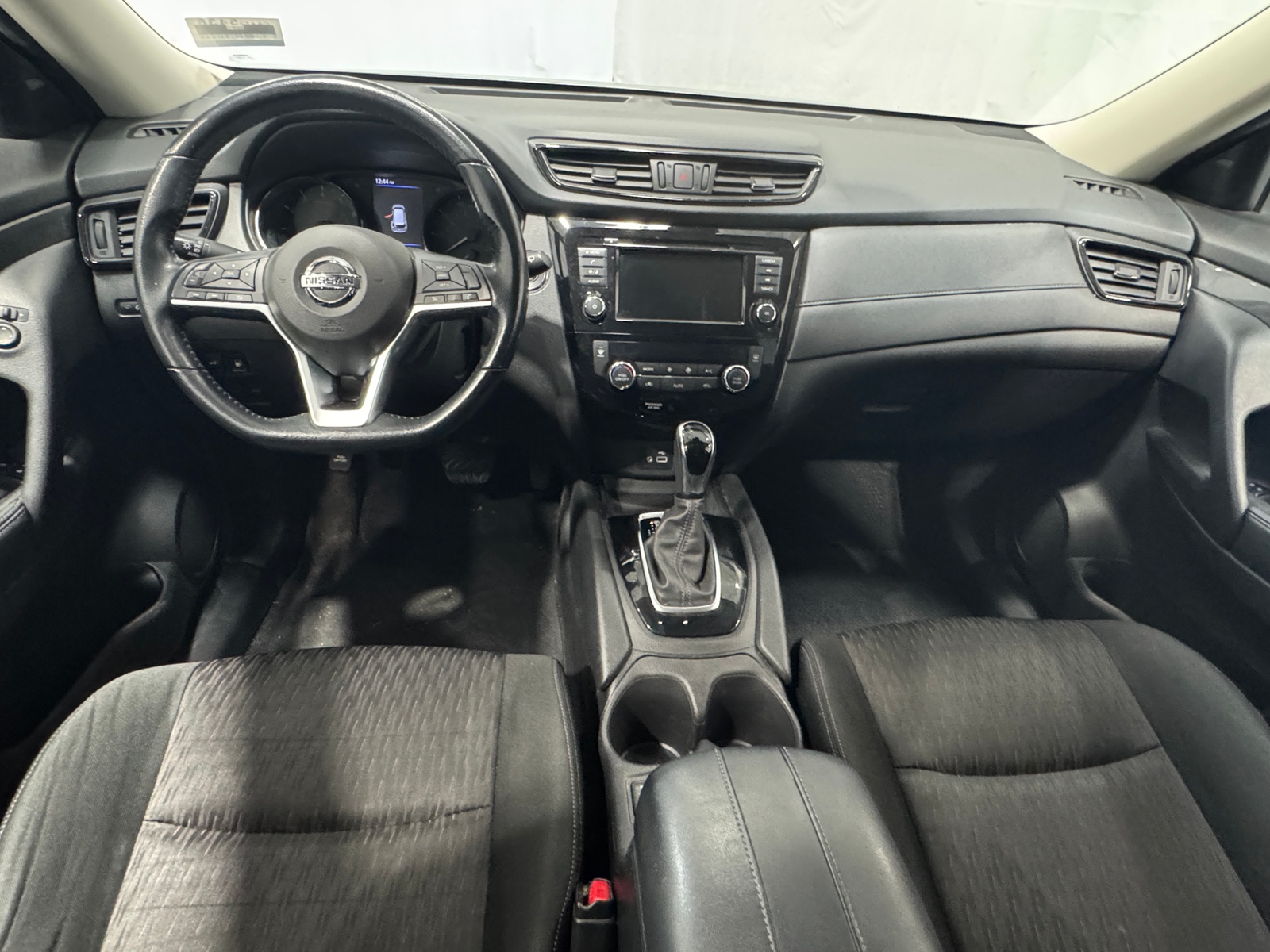 Thumbnail: 2020 Nissan Rogue - 3