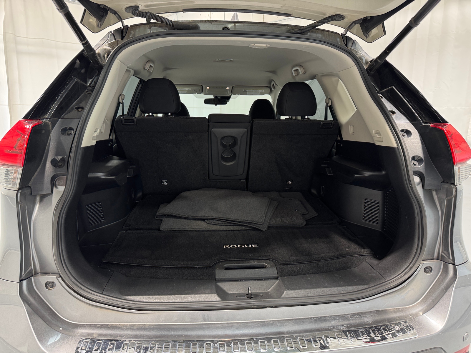 Thumbnail: 2020 Nissan Rogue - 7