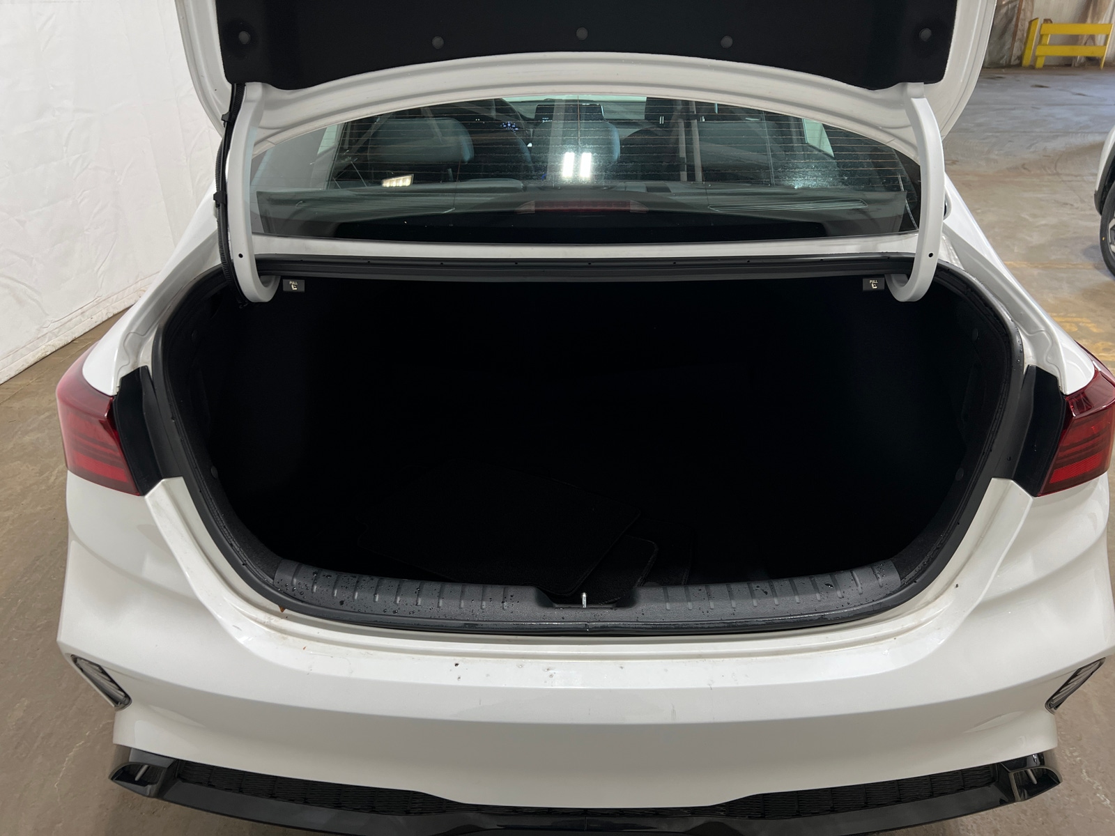 Thumbnail: 2024 Kia Forte - 7