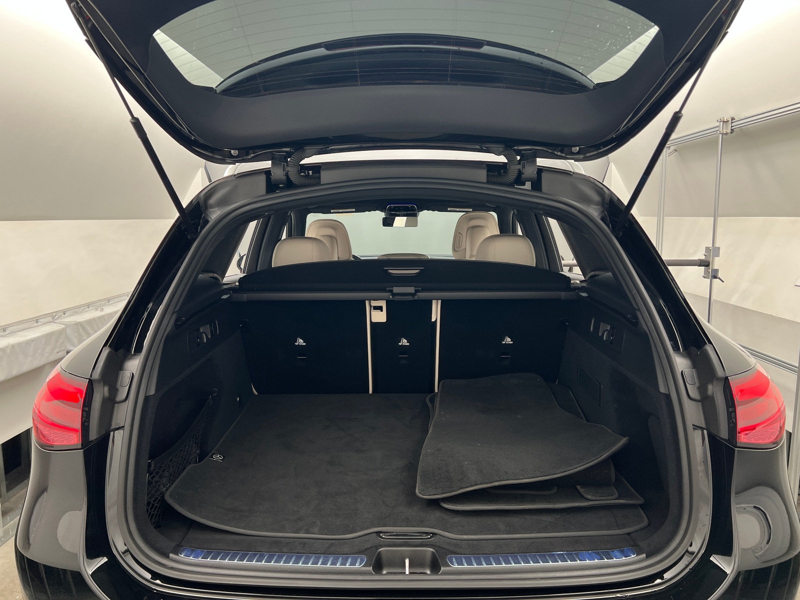 Thumbnail: 2024 Mercedes-Benz GLC - 6