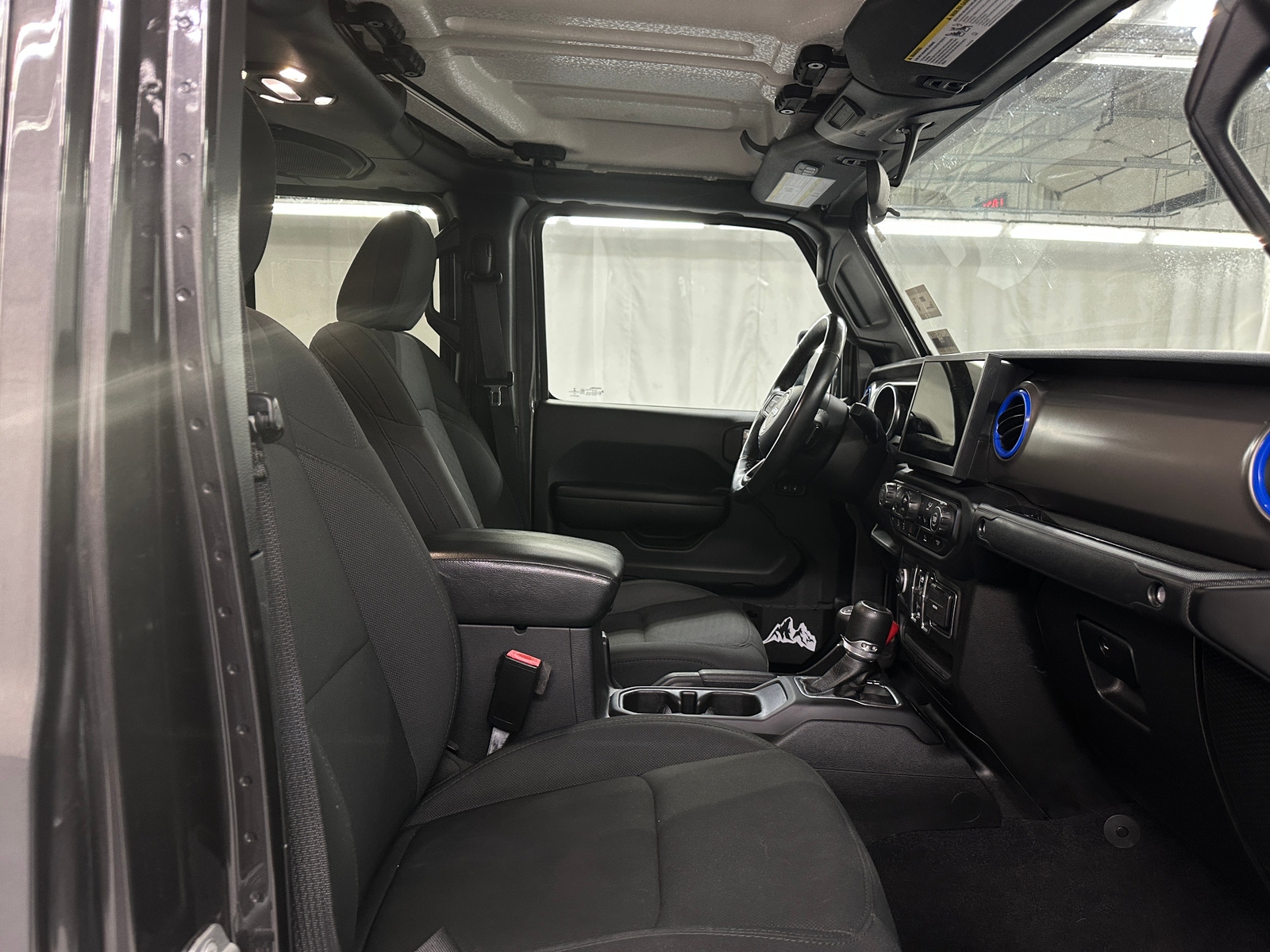 Thumbnail: 2021 Jeep Gladiator - 2