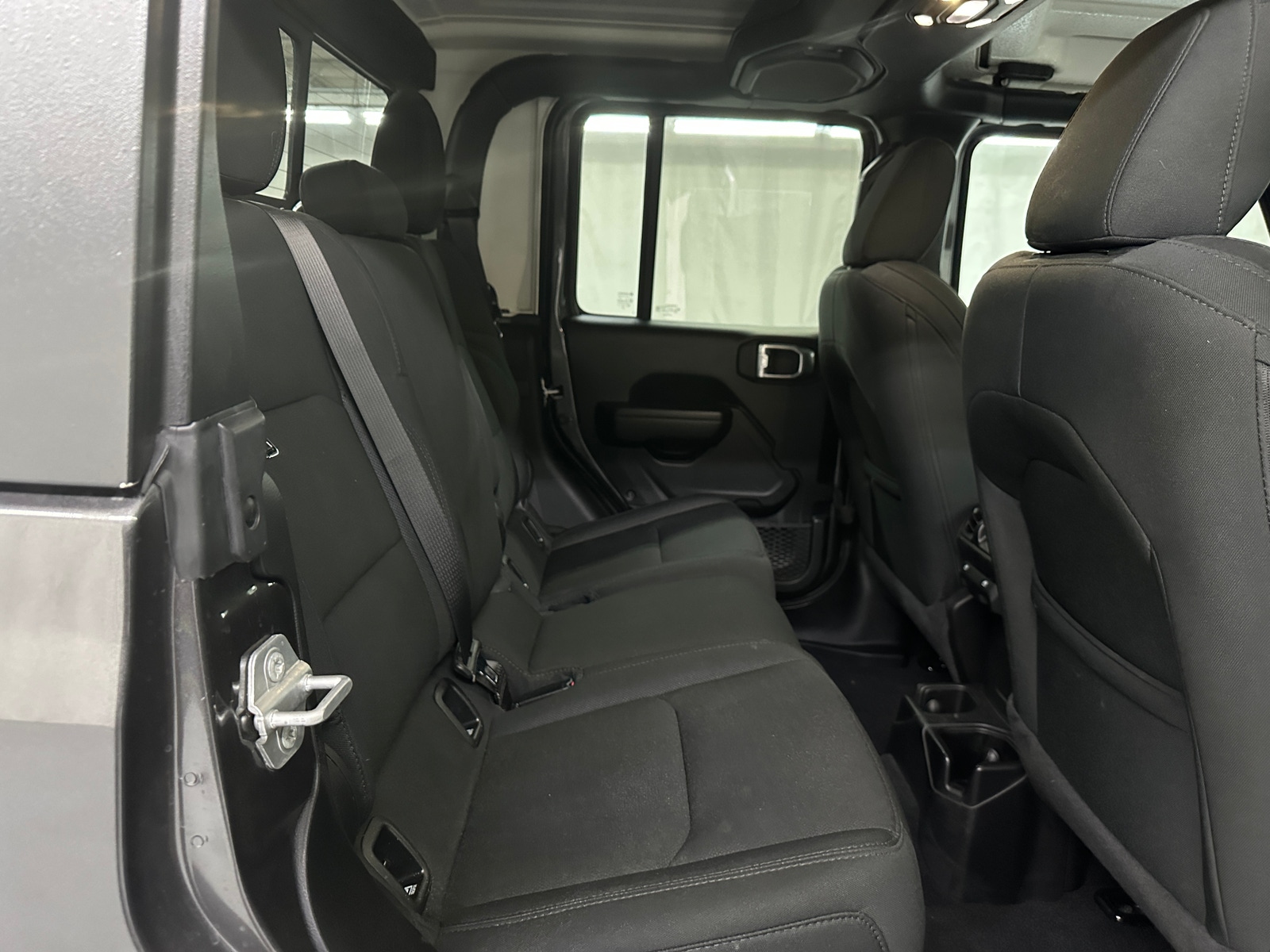 Thumbnail: 2021 Jeep Gladiator - 6