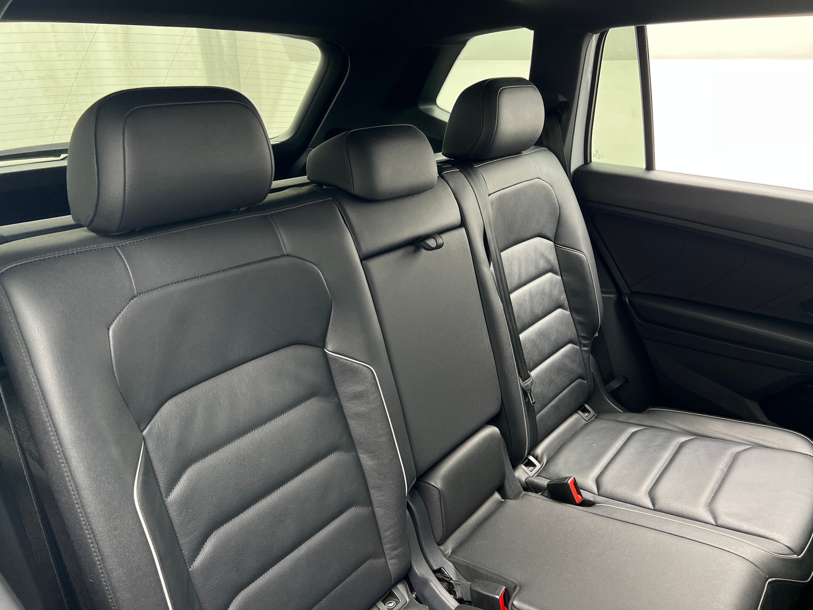 Thumbnail: 2020 Volkswagen Tiguan - 5