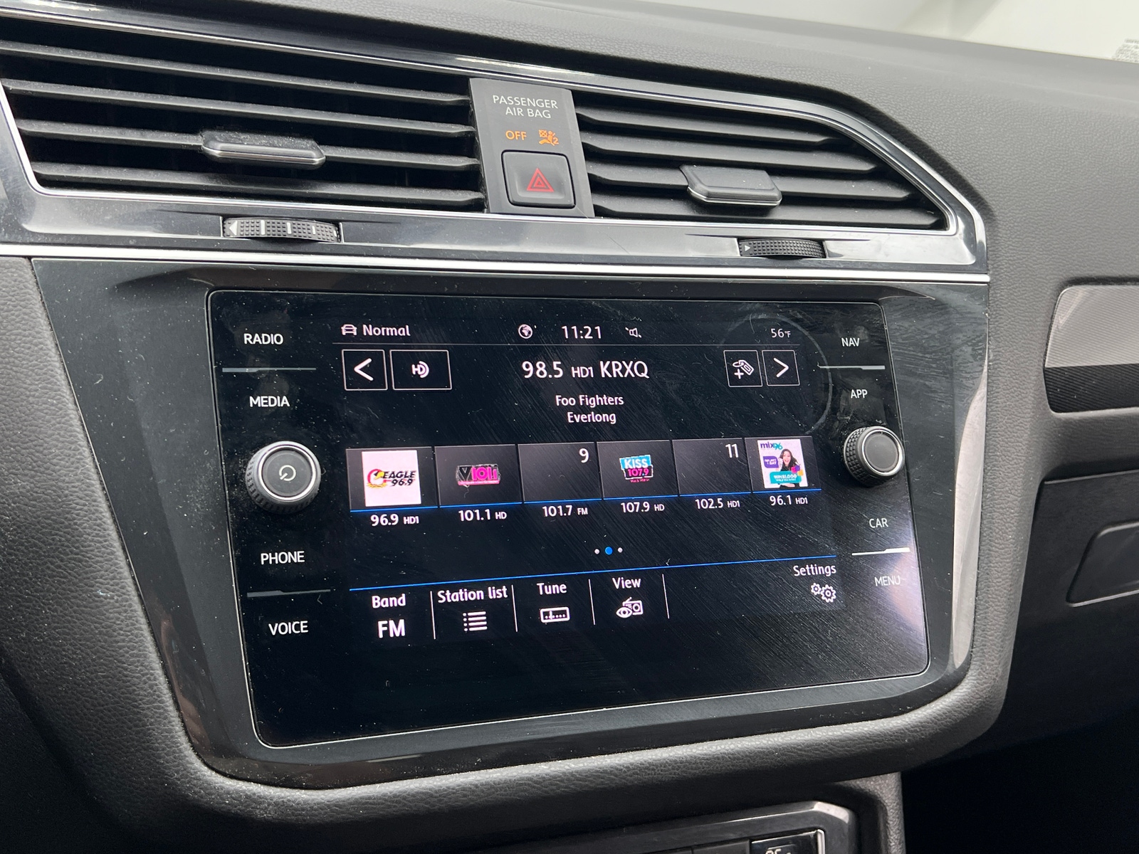 Thumbnail: 2020 Volkswagen Tiguan - 3