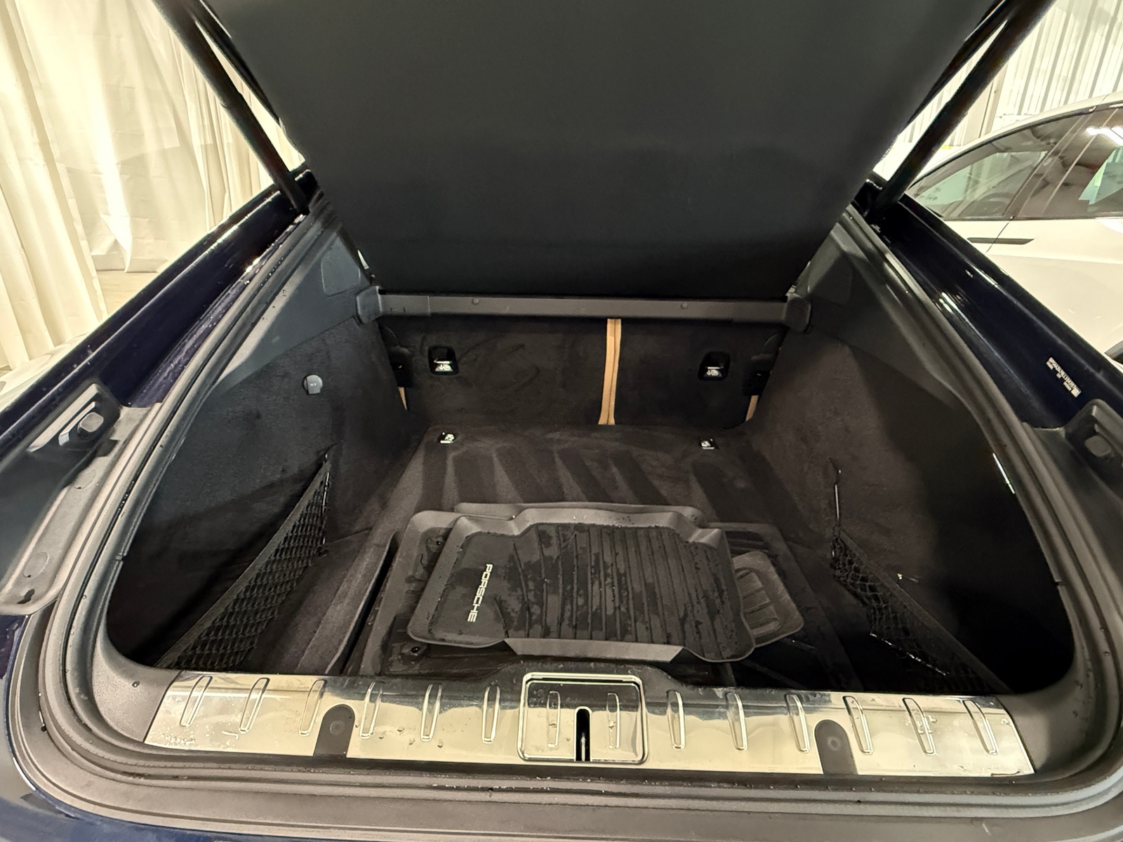 Thumbnail: 2020 Porsche Panamera - 7