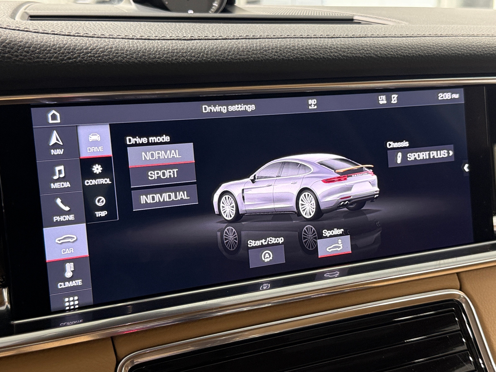 Thumbnail: 2020 Porsche Panamera - 4