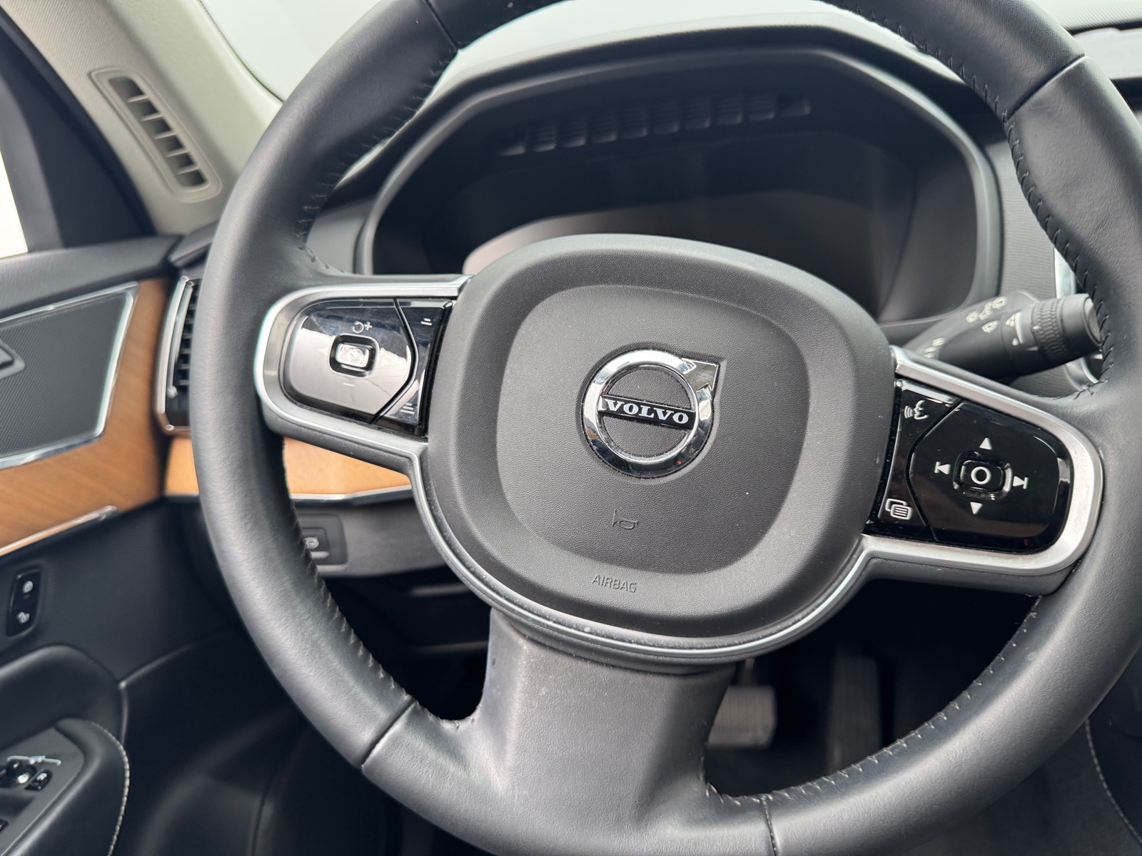 Thumbnail: 2018 Volvo XC90 - 4