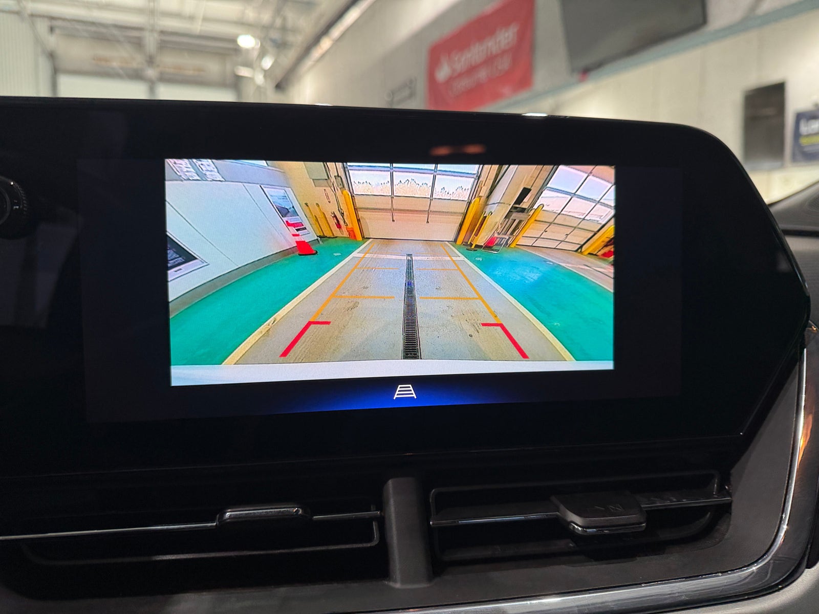 Thumbnail: 2025 Chevrolet Trax - 4