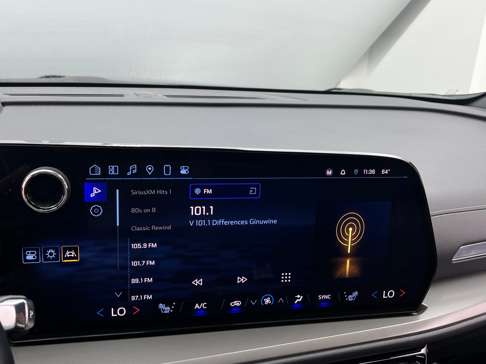 Thumbnail: 2024 Chevrolet Traverse - 4