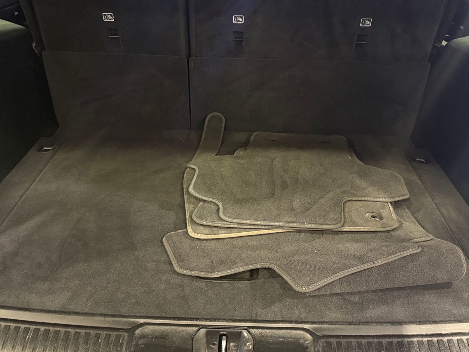 Thumbnail: 2025 Jeep Wagoneer - 6