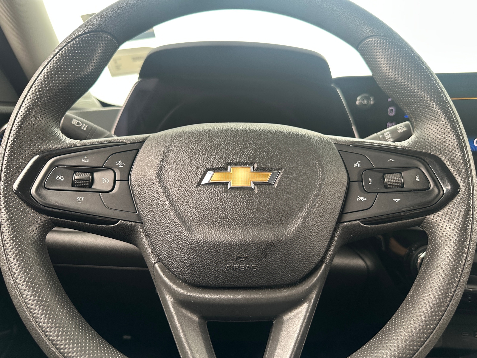 Thumbnail: 2024 Chevrolet Trax - 5