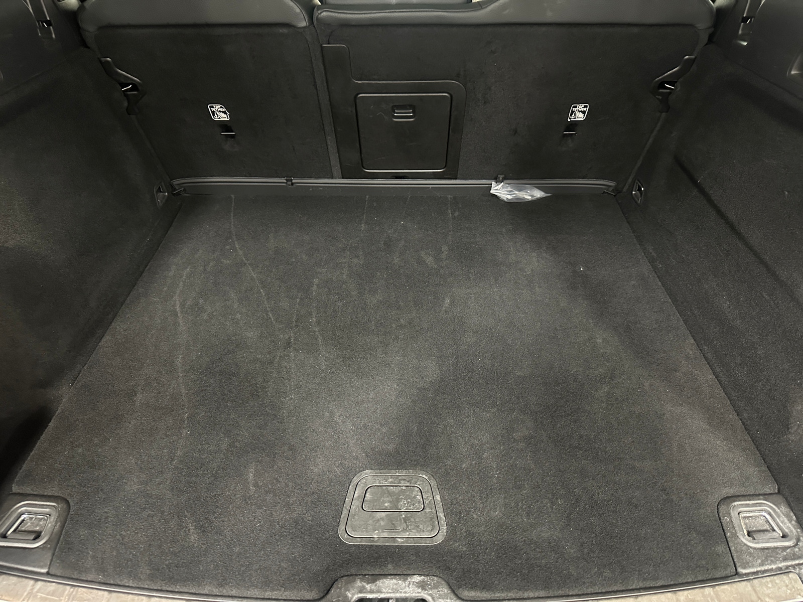 Thumbnail: 2023 Volvo XC60 - 6