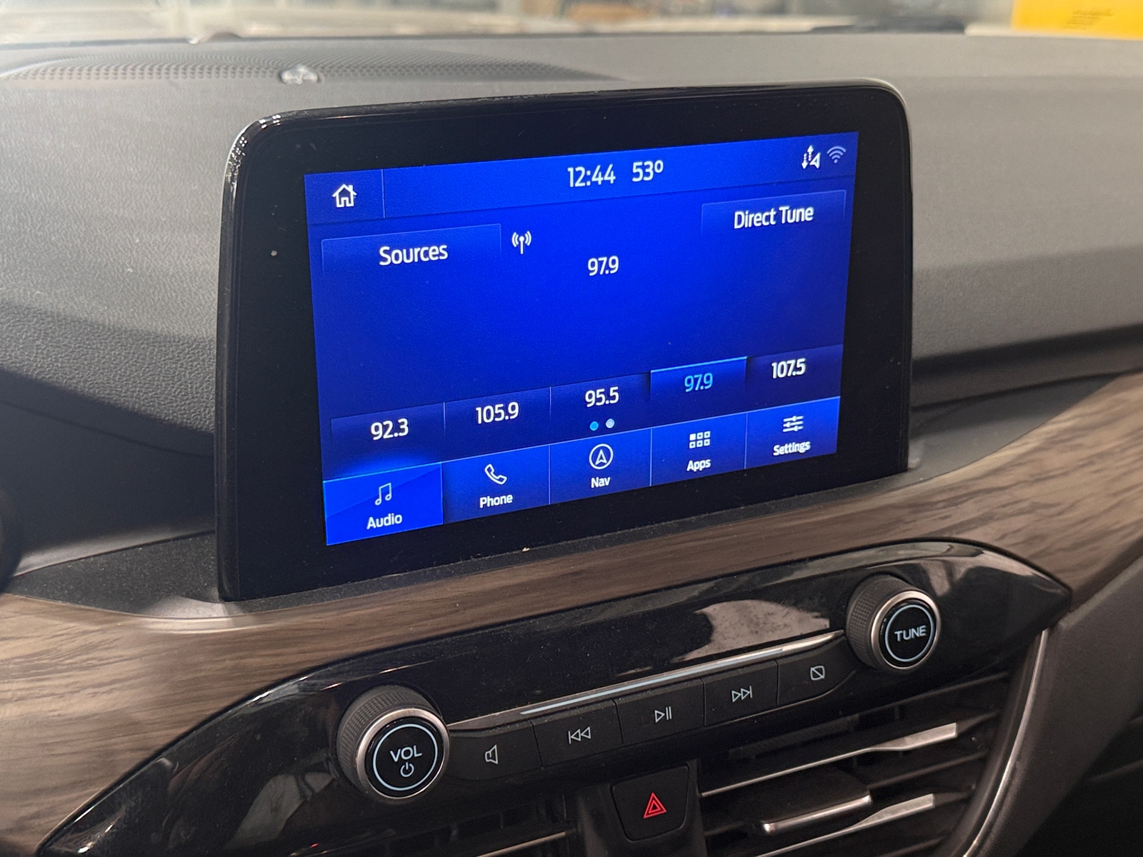 Thumbnail: 2020 Ford Escape - 3