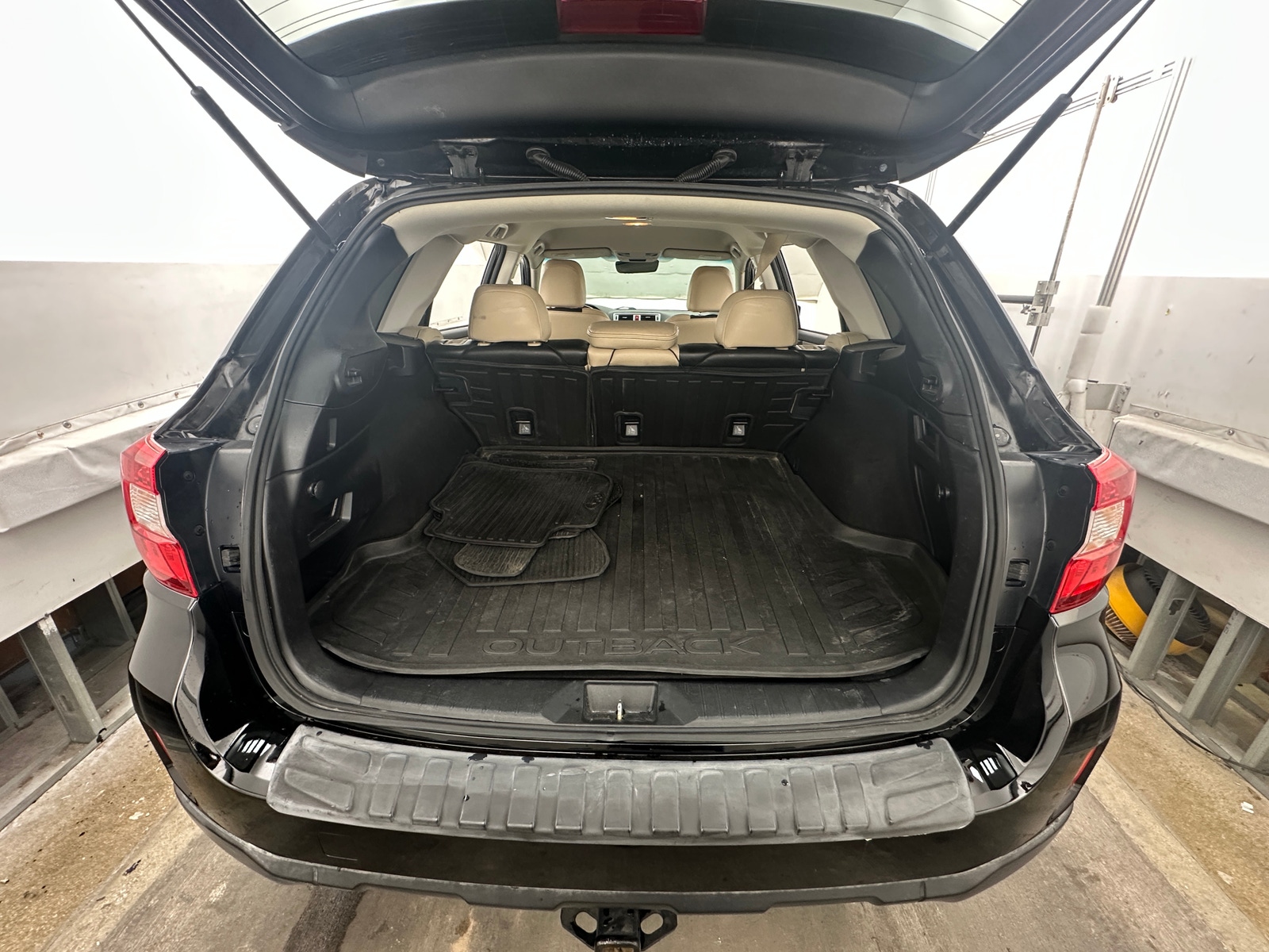 Thumbnail: 2017 Subaru Outback - 7