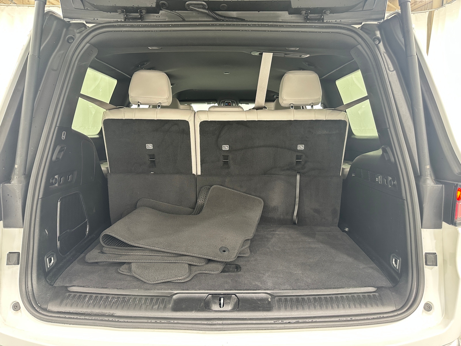 Thumbnail: 2025 Jeep Wagoneer - 6