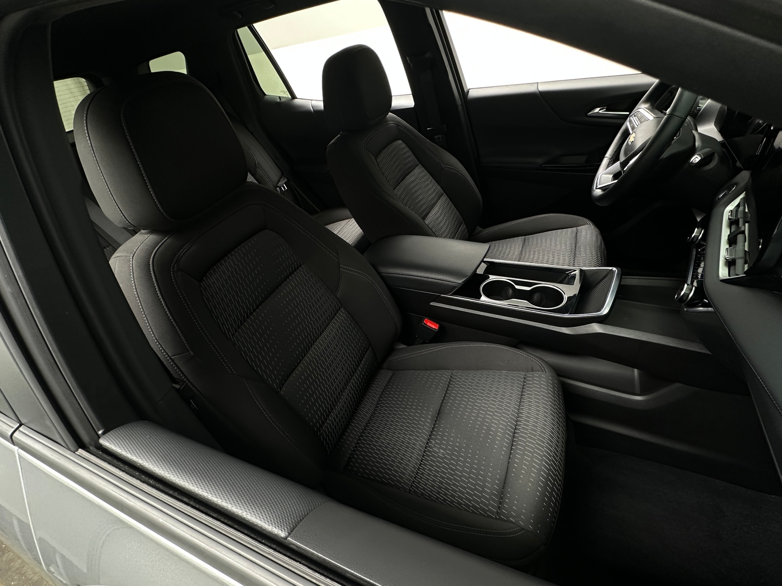 Thumbnail: 2025 Chevrolet Equinox - 2