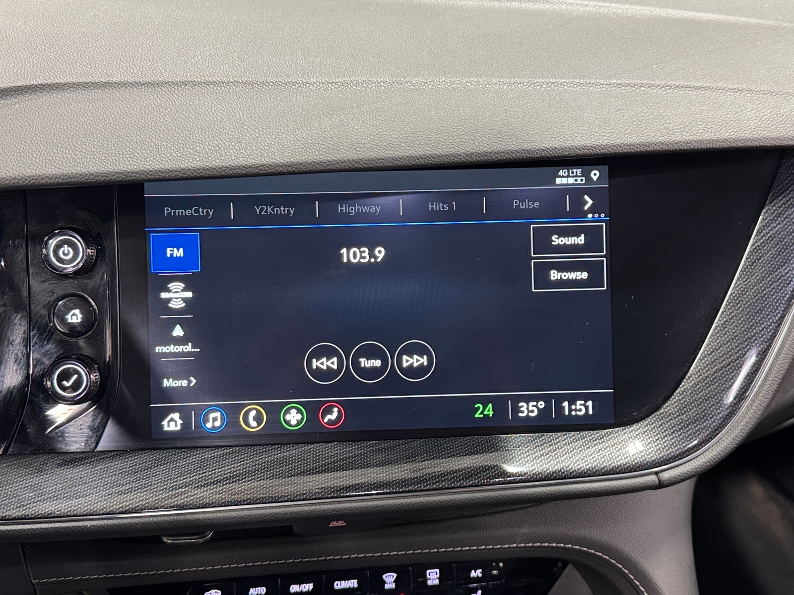 Thumbnail: 2023 Buick Envision - 3