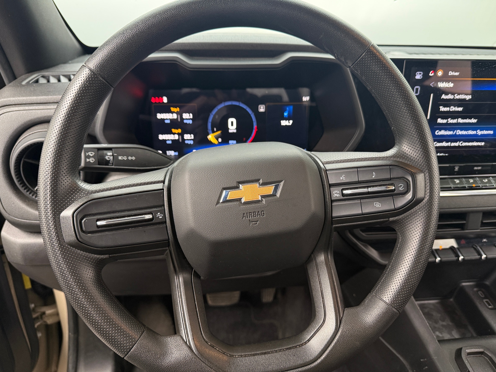 Thumbnail: 2024 Chevrolet Colorado - 5