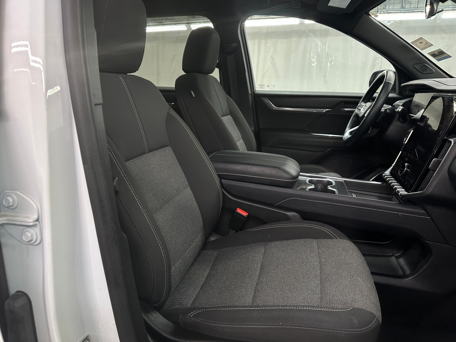 Thumbnail: 2025 GMC Acadia - 2