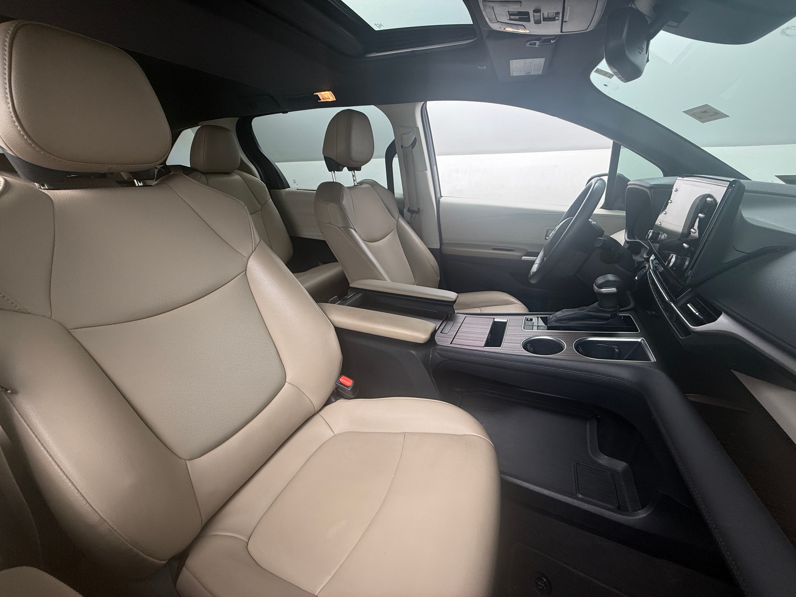 Thumbnail: 2022 Toyota Sienna - 2