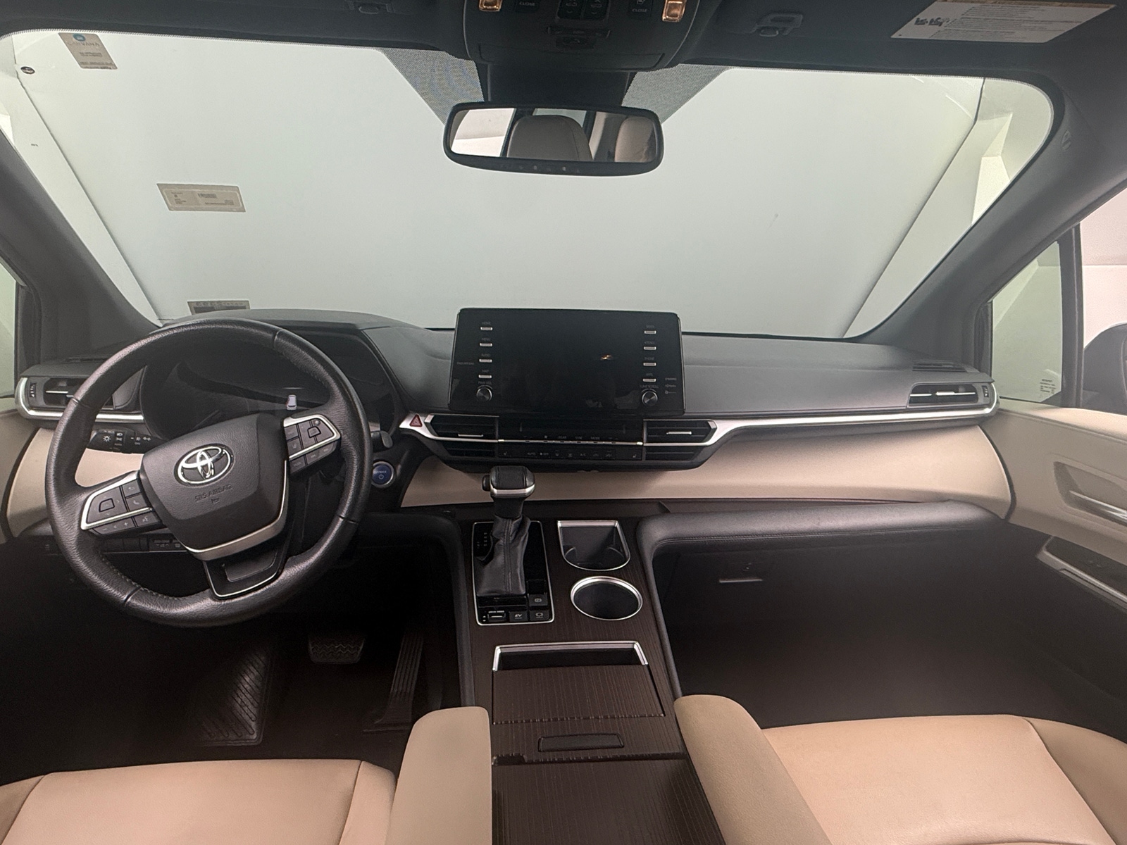 Thumbnail: 2022 Toyota Sienna - 3