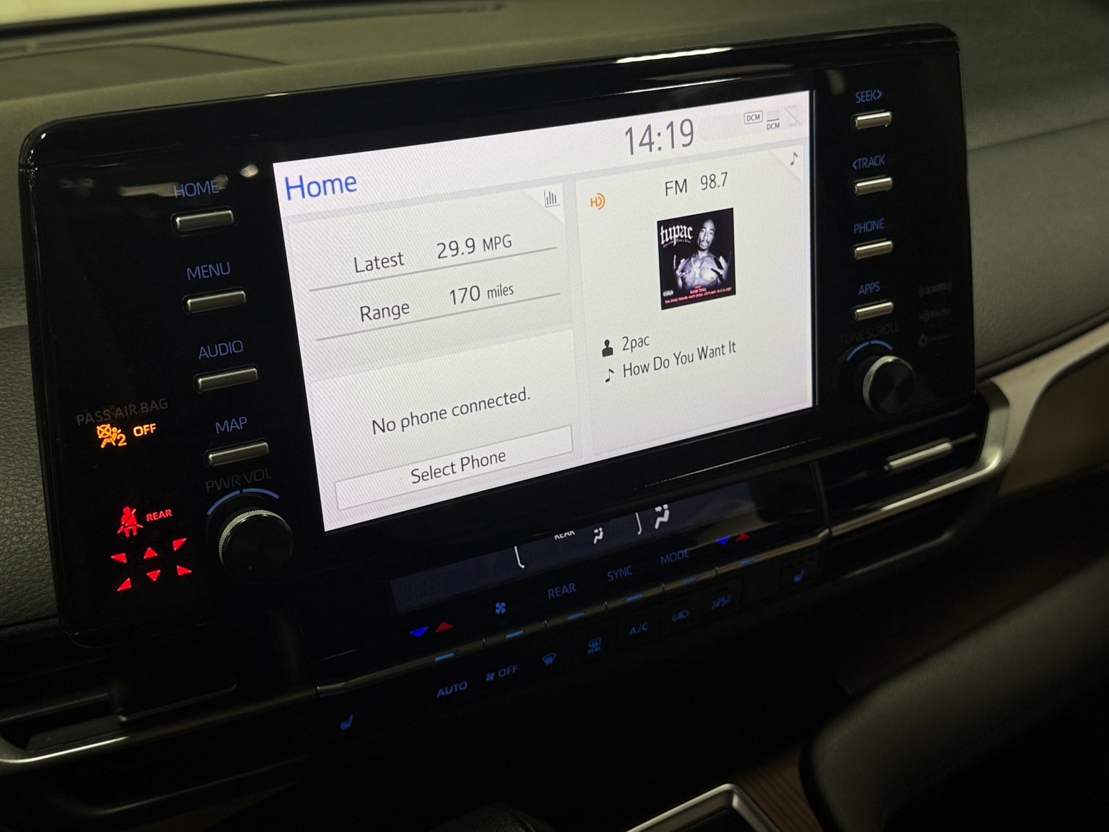 Thumbnail: 2022 Toyota Sienna - 4