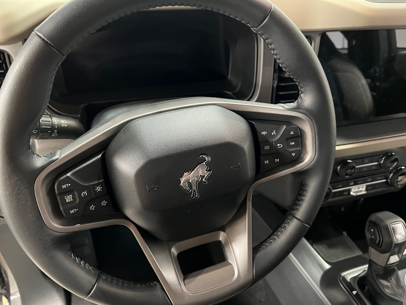 Thumbnail: 2025 Ford Bronco - 5