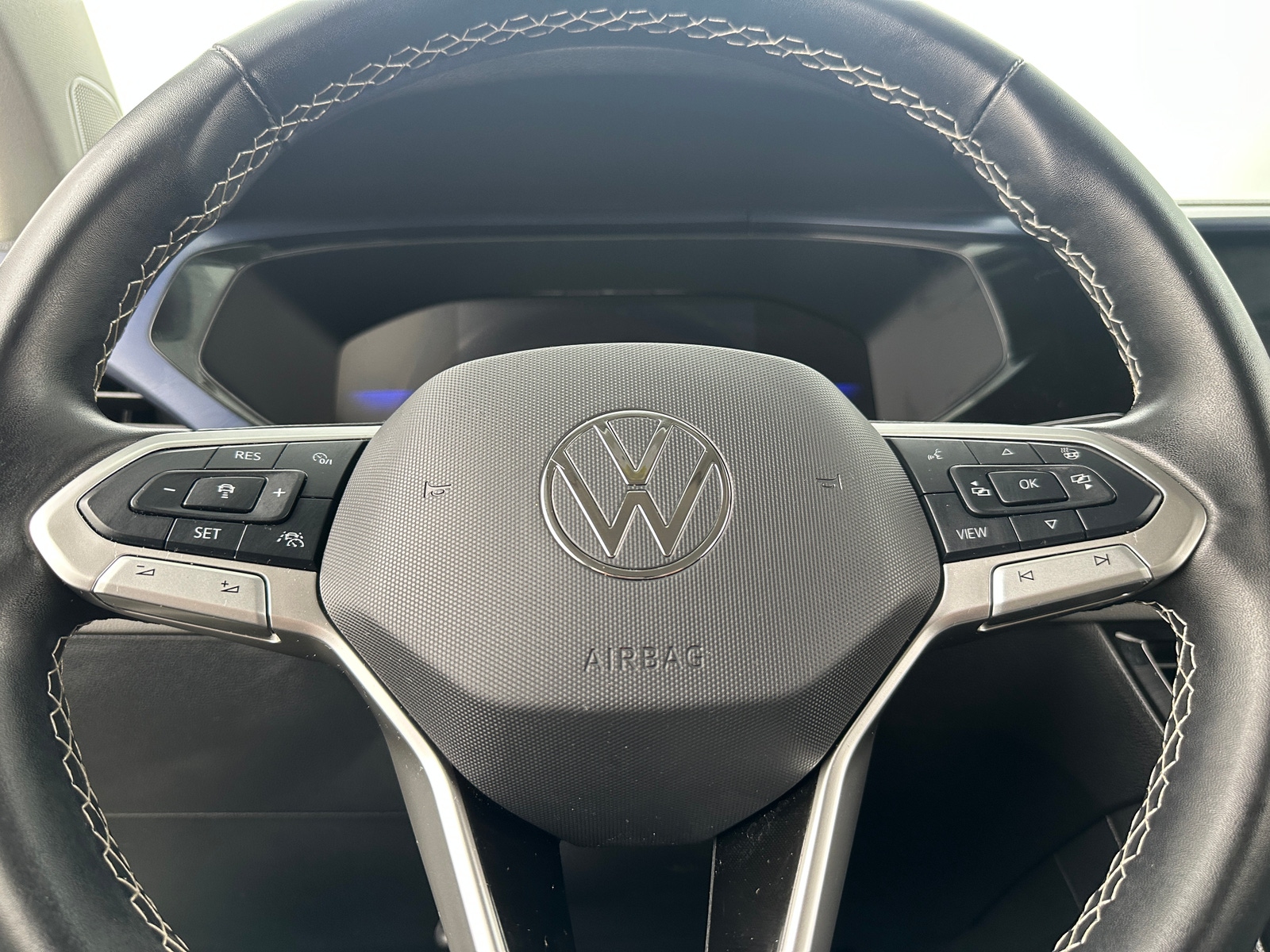 Thumbnail: 2024 Volkswagen Taos - 4