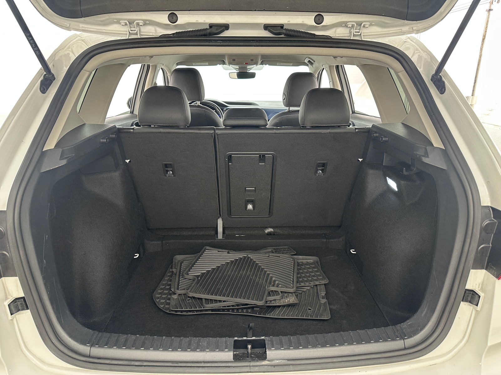 Thumbnail: 2024 Volkswagen Taos - 6