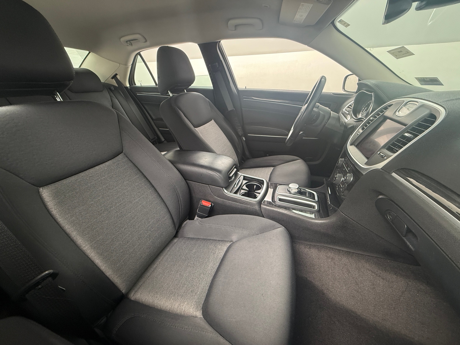 Thumbnail: 2018 Chrysler 300 - 2