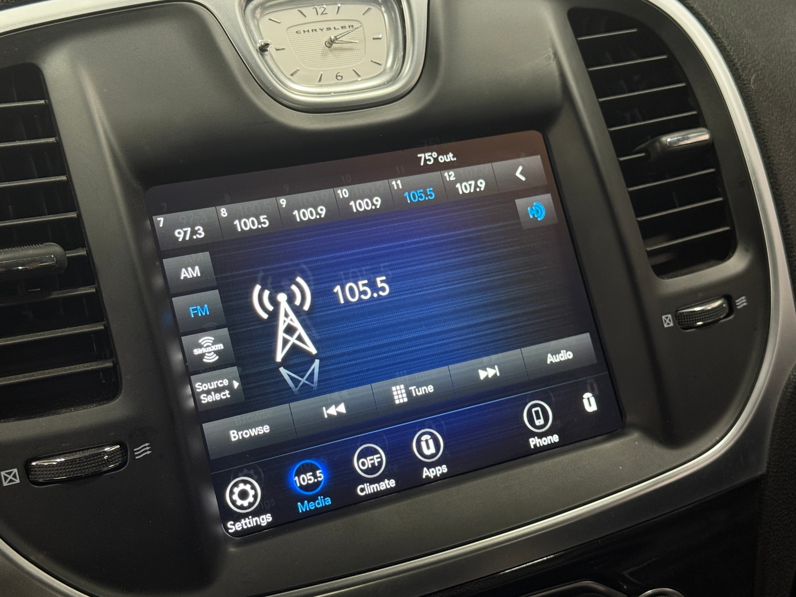 Thumbnail: 2018 Chrysler 300 - 4