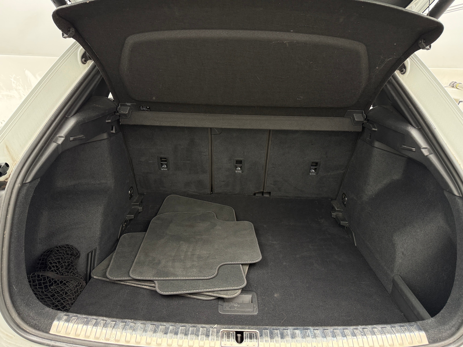 Thumbnail: 2020 Audi Q3 - 6