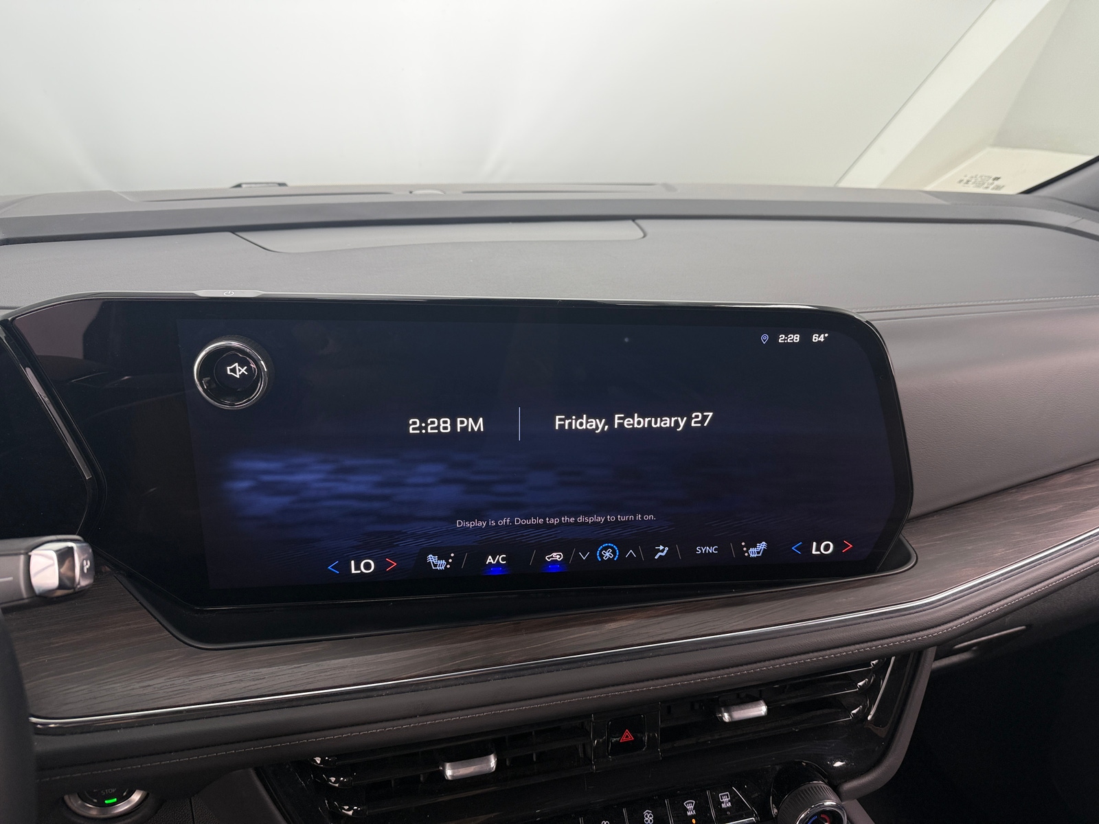 Thumbnail: 2025 Chevrolet Suburban - 3