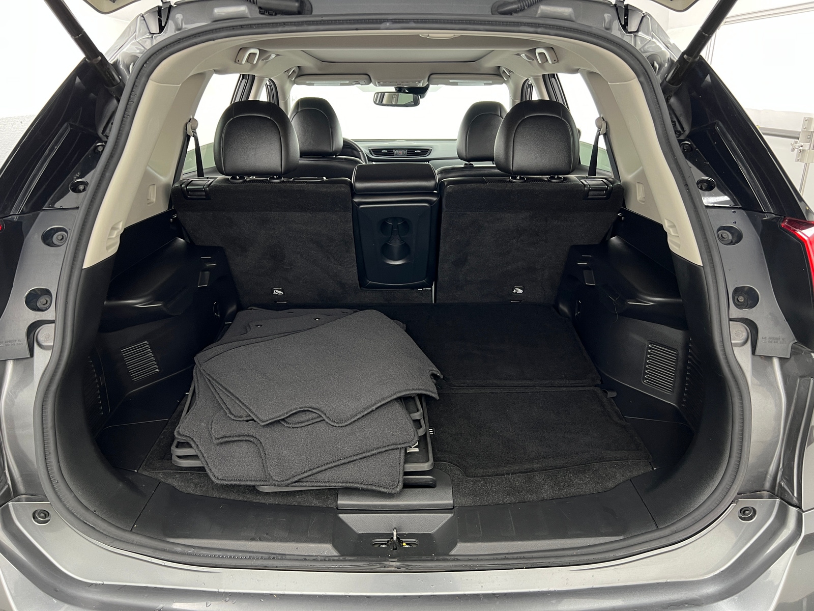 Thumbnail: 2020 Nissan Rogue - 6