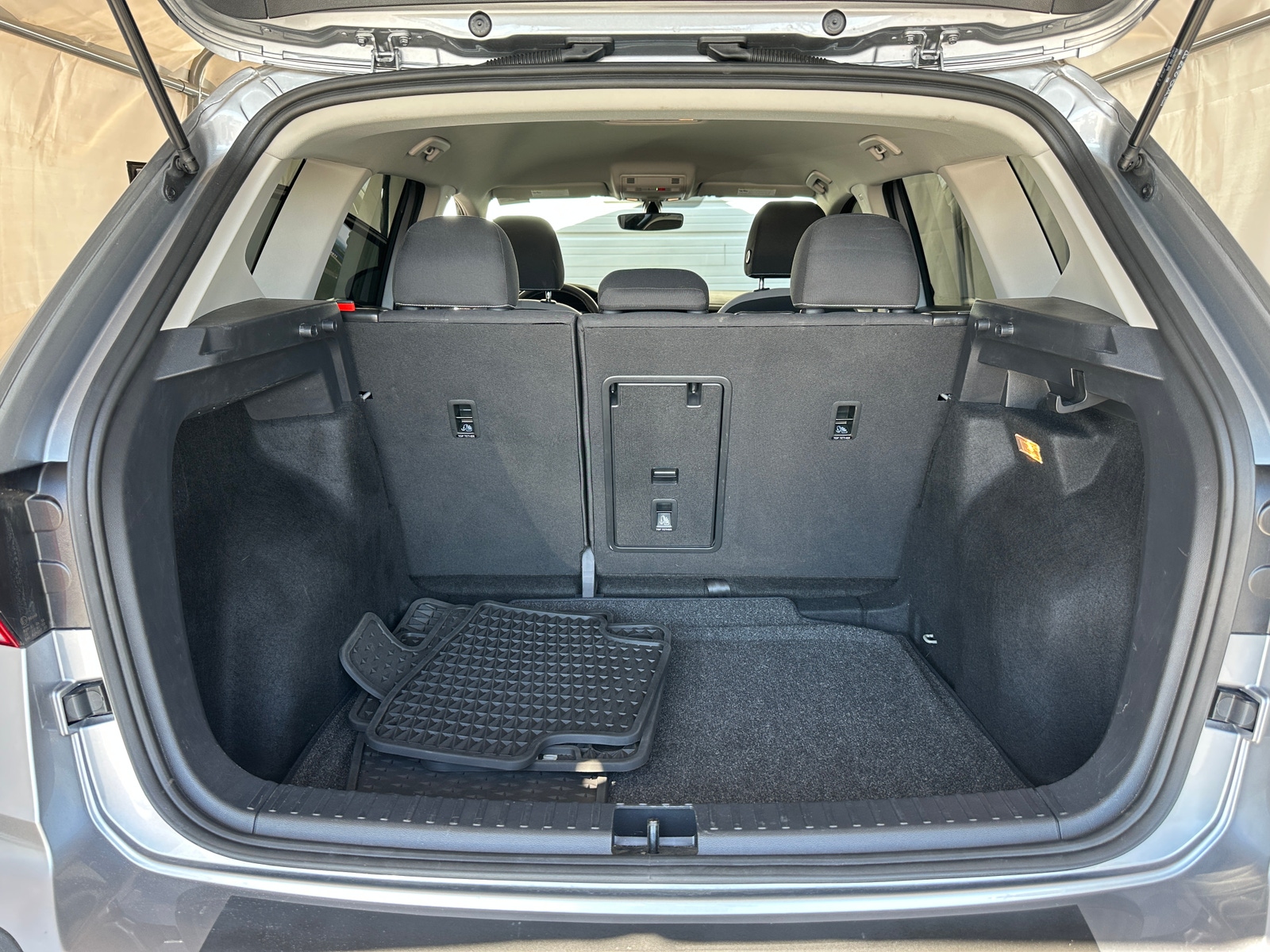 Thumbnail: 2023 Volkswagen Taos - 7