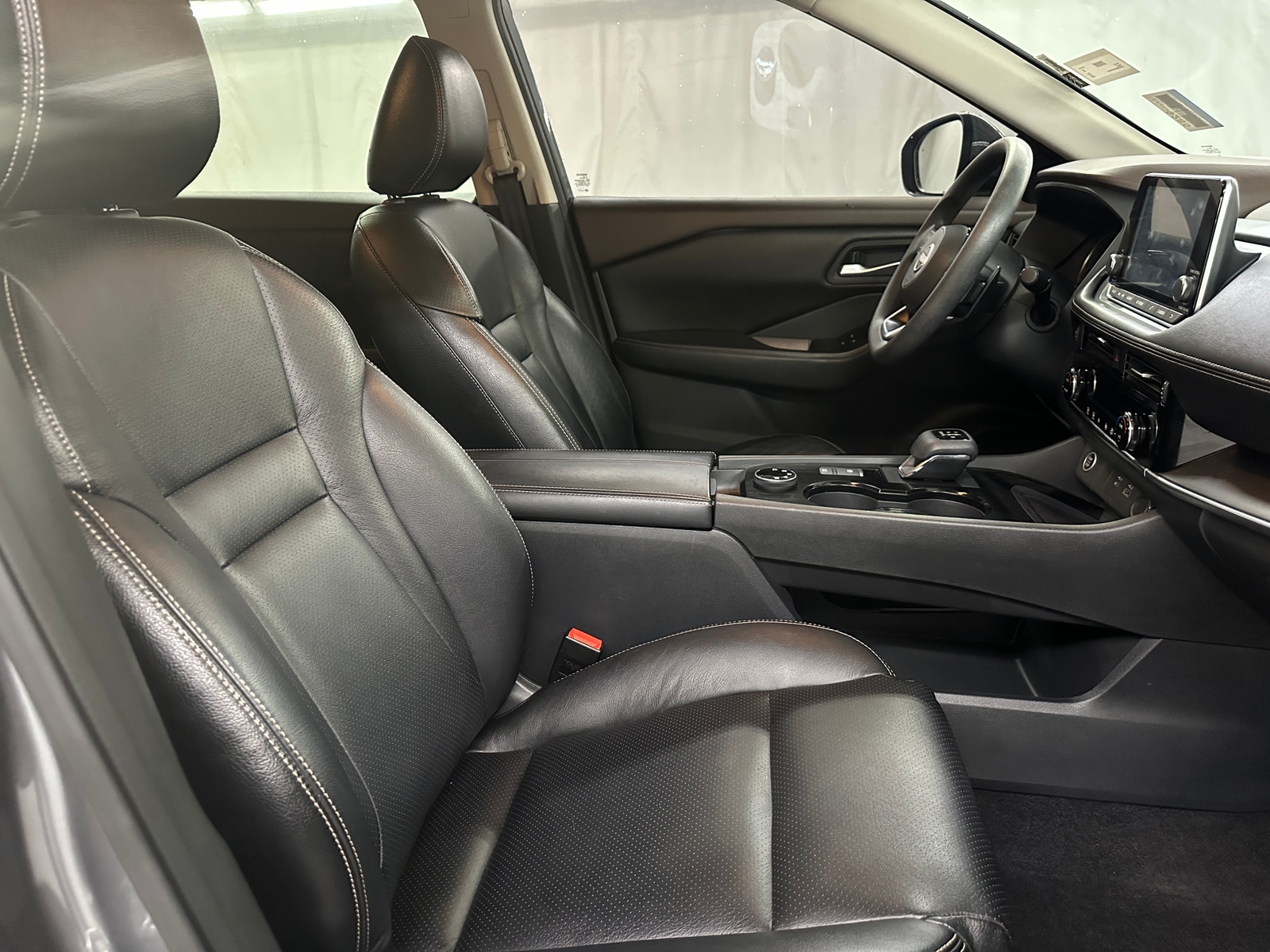 Thumbnail: 2022 Nissan Rogue - 2