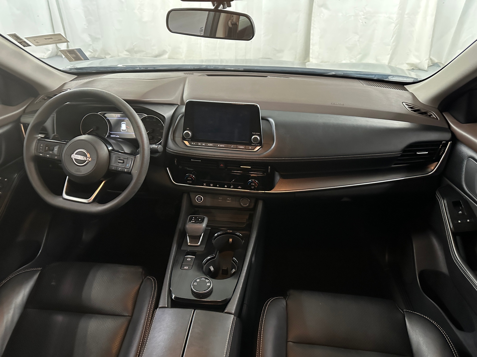 Thumbnail: 2022 Nissan Rogue - 3