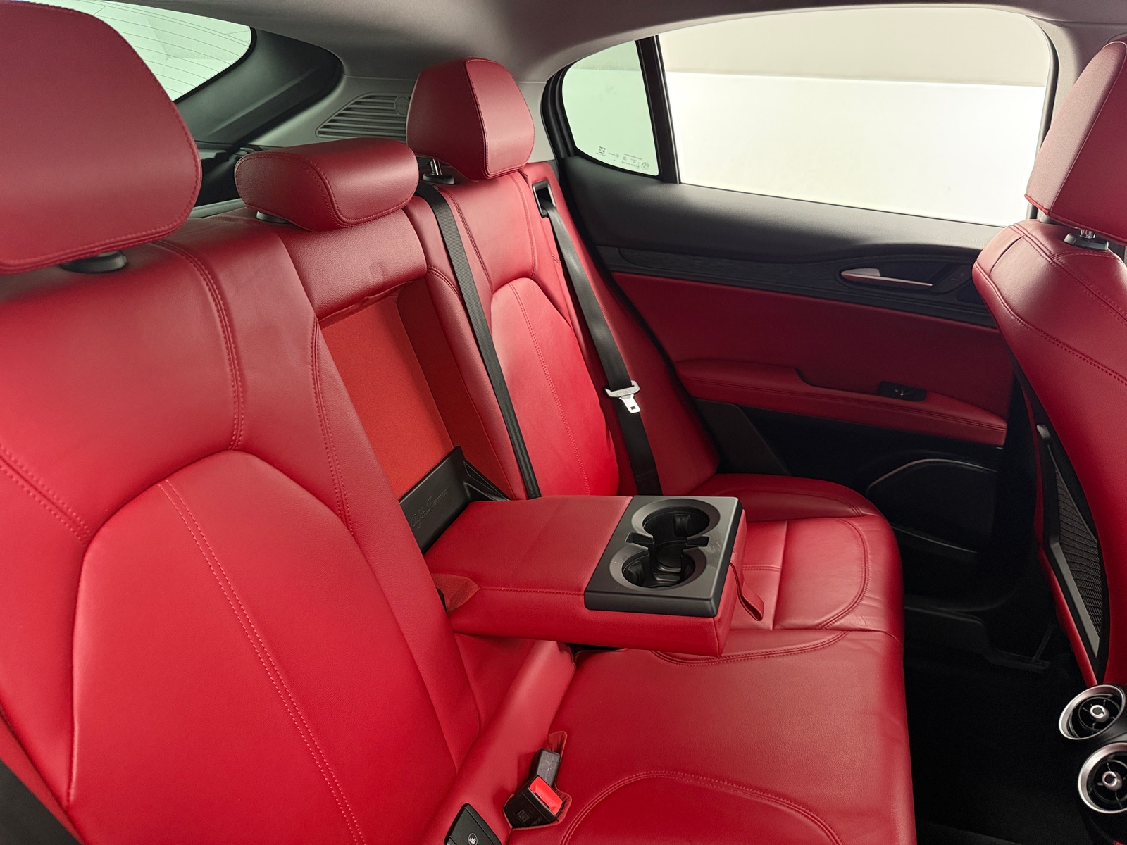 Thumbnail: 2020 Alfa Romeo Stelvio - 5